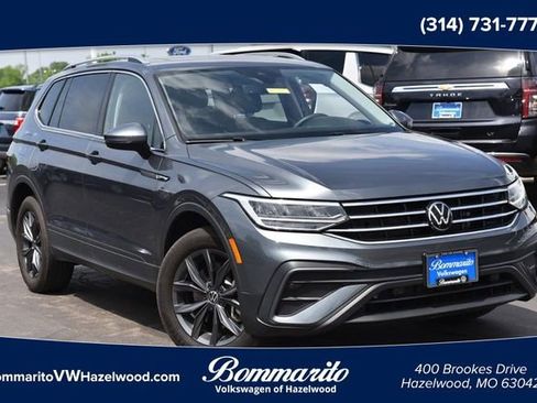 Certified 2024 Volkswagen Tiguan SE w/ Panoramic Sunroof Package image 1