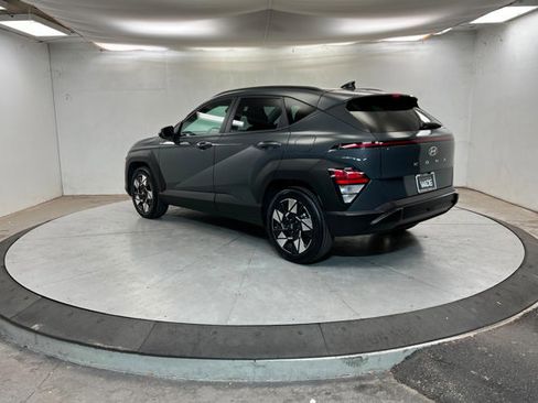 Used 2024 Hyundai Kona SEL image 3