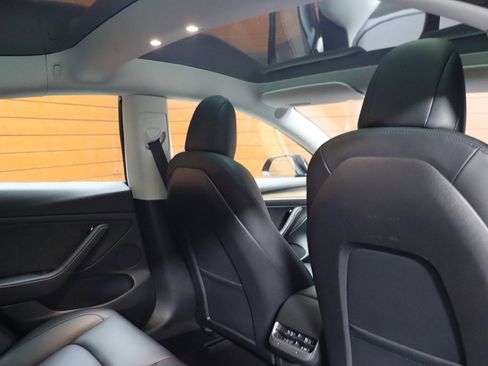 Used 2022 Tesla Model 3 image 59
