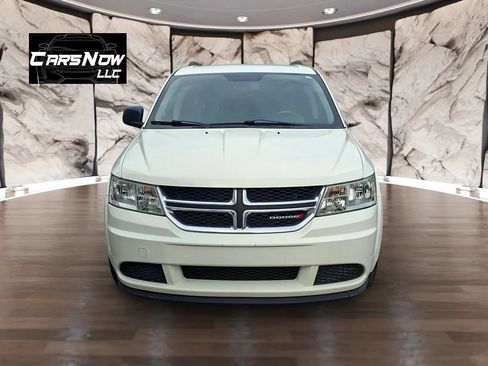 Used 2016 Dodge Journey SE w/ Flexible Seating Group FWD image 2