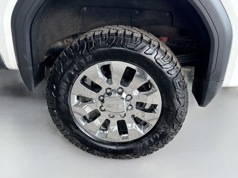 Used 2022 GMC Sierra 2500 Denali w/ Denali Ultimate Package image 36