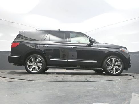 Used 2019 Lincoln Navigator Reserve AWD/4WD image 42