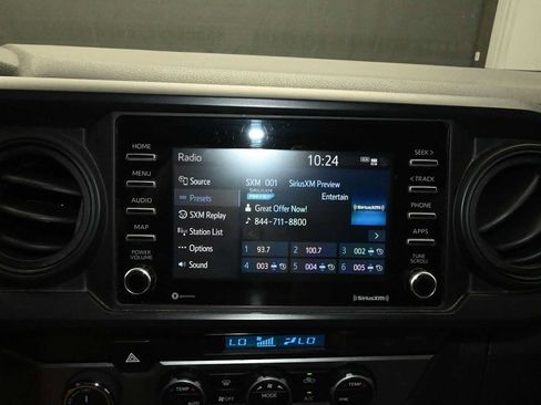 Used 2022 Toyota Tacoma SR AWD/4WD image 17