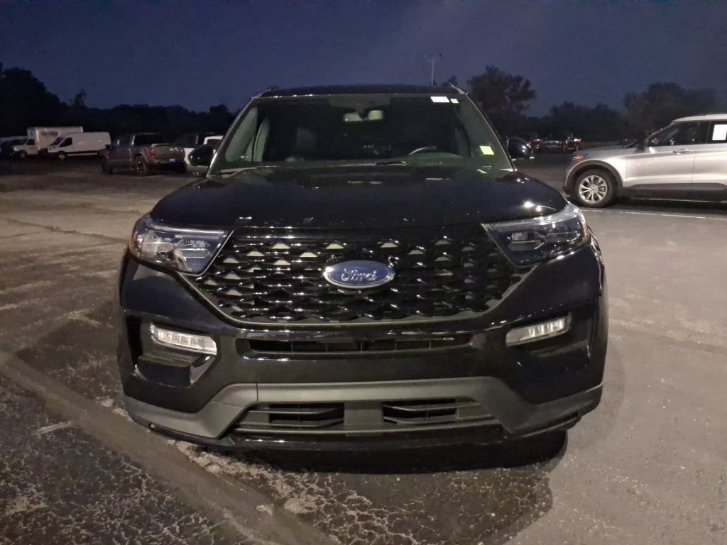 Used 2023 Ford Explorer ST-Line AWD/4WD image 7