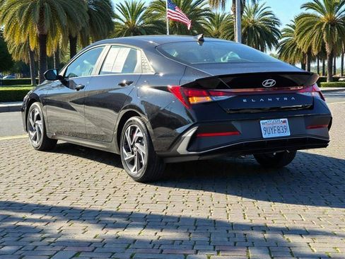 Certified 2025 Hyundai Elantra Sport image 5