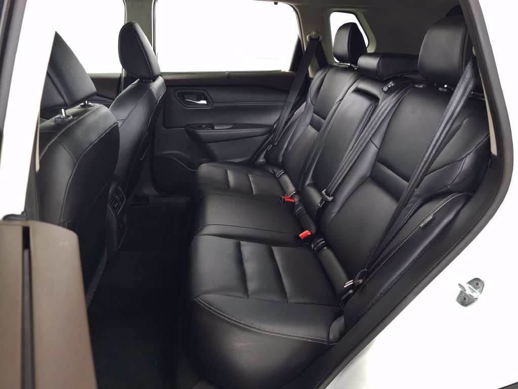 Used 2023 Nissan Rogue SL w/ SL Premium Package AWD/4WD image 32