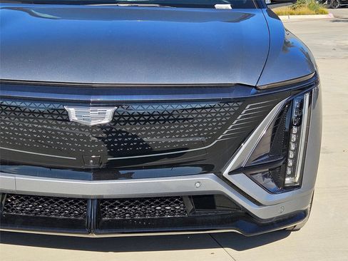 New 2026 Cadillac Lyriq V w/ LPO, Floor Liner Package AWD/4WD image 6