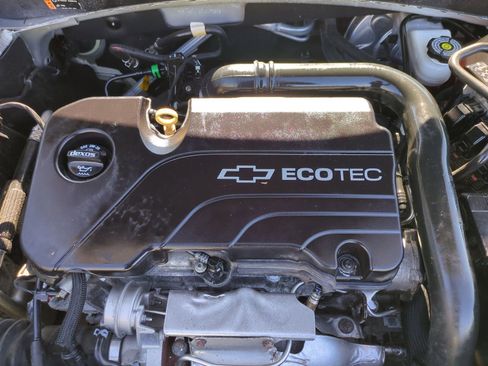 Used 2018 Chevrolet Malibu LT w/ Redline Edition image 18