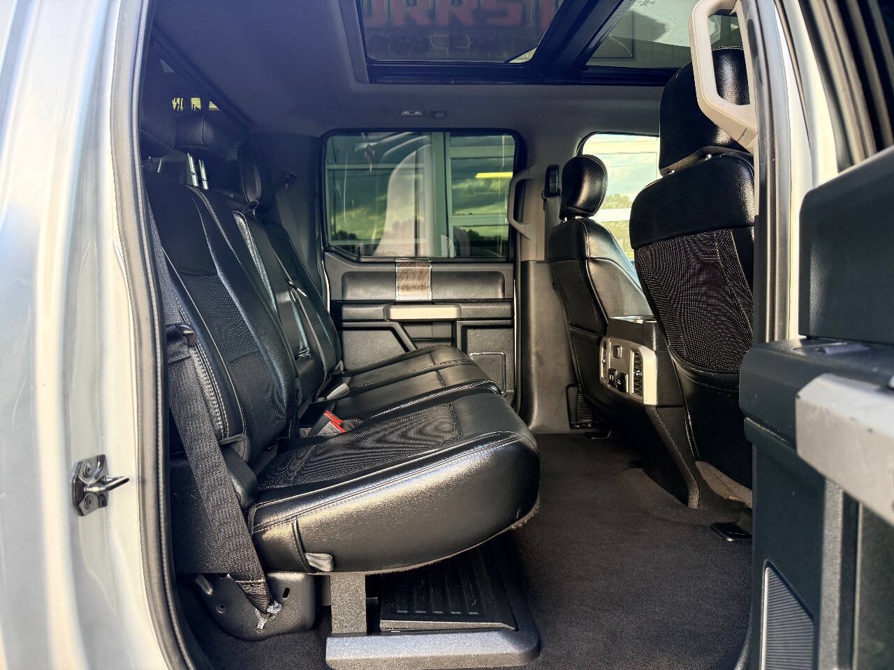Used 2019 Ford F250 Lariat w/ Lariat Ultimate Package AWD/4WD image 38
