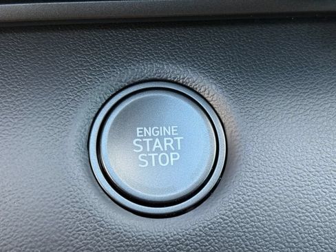 New 2026 Hyundai Elantra Sport FWD image 18