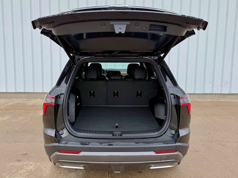 Used 2025 Chevrolet Equinox ACTIV w/ Convenience Package III AWD/4WD image 16