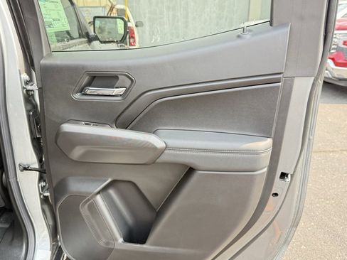 New 2026 GMC Canyon Elevation w/ Convenience Package image 15