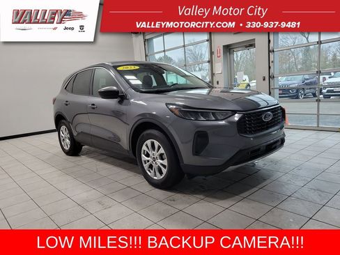 Used 2023 Ford Escape Active w/ Tech Pack #1 image 1