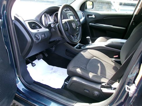 Used 2014 Dodge Journey SXT w/ Flexible Seating Group image 14