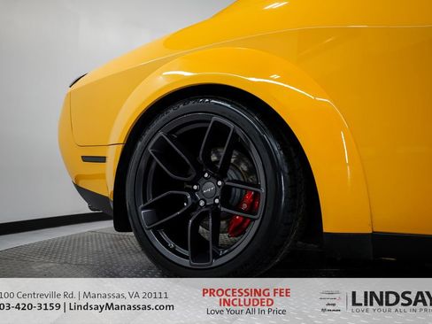 Used 2018 Dodge Challenger SRT Hellcat RWD image 12