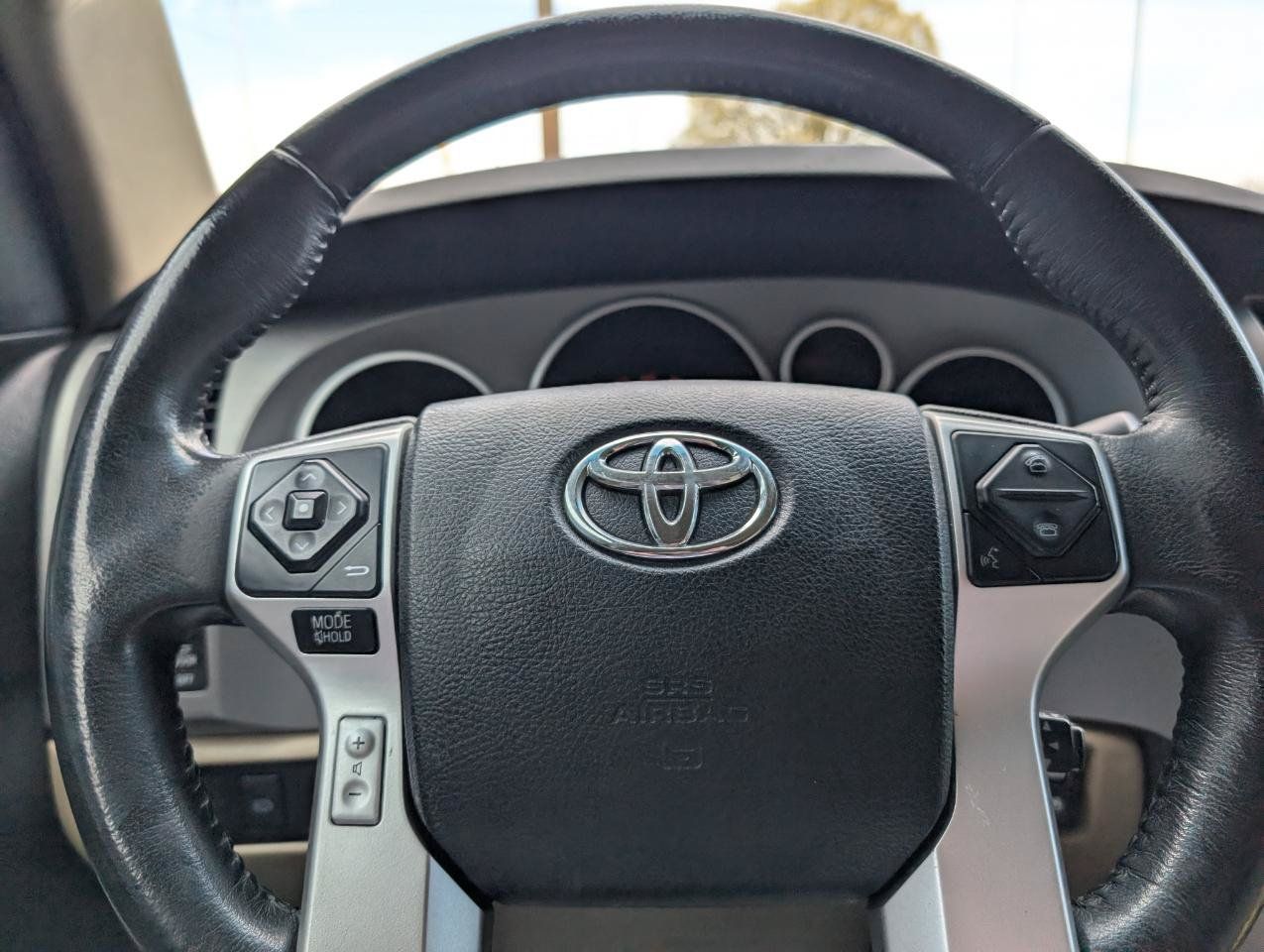 Used 2016 Toyota Sequoia SR5 RWD image 12