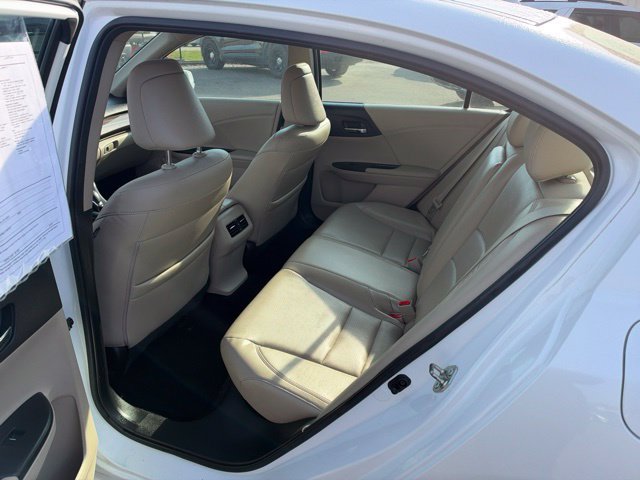 Used 2017 Honda Accord EX-L image 11