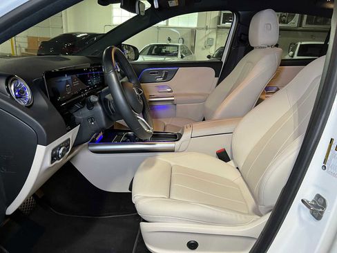 Certified 2025 Mercedes-Benz GLA 250 4MATIC image 21