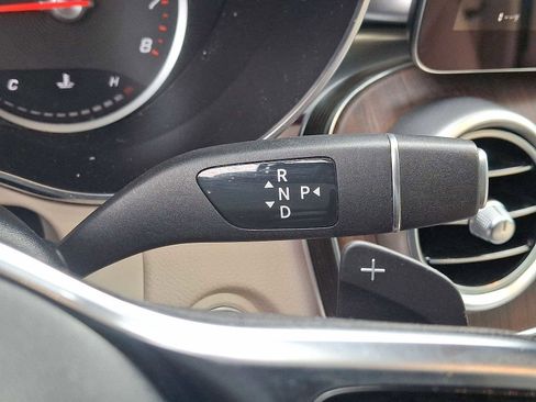 Used 2022 Mercedes-Benz GLC 300 4MATIC image 12