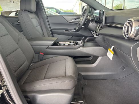 New 2026 Chevrolet Equinox LT FWD image 16