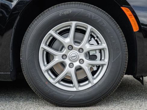 New 2025 Chrysler Pacifica Select image 15