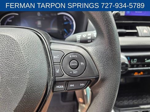 Used 2024 Toyota RAV4 LE AWD/4WD image 32