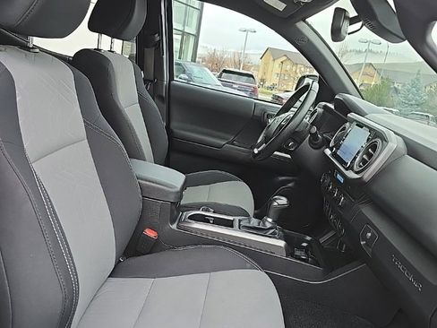 Used 2023 Toyota Tacoma TRD Sport image 8