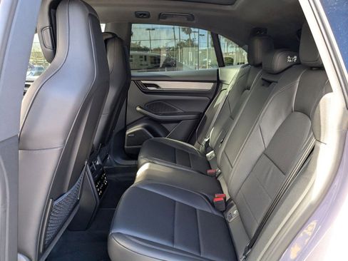 Certified 2025 Porsche Macan Electric image 25