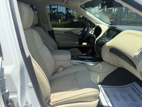 Used 2019 INFINITI QX60 Luxe w/ Essential Package FWD image 16
