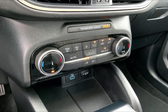 Used 2022 Ford Escape SE FWD image 15