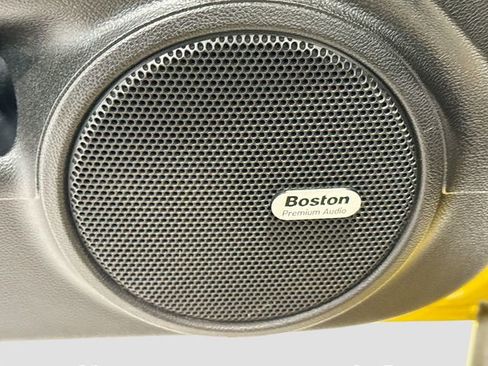 Used 2015 Chevrolet Camaro SS w/ RS Package image 17