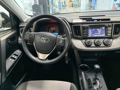 Used 2014 Toyota RAV4 LE image 22