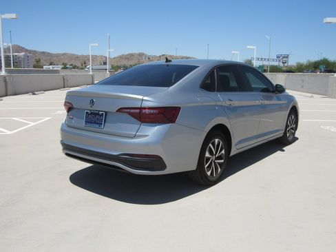 Used 2022 Volkswagen Jetta S FWD image 5