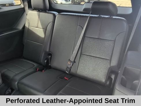 Used 2022 Chevrolet Traverse RS image 14