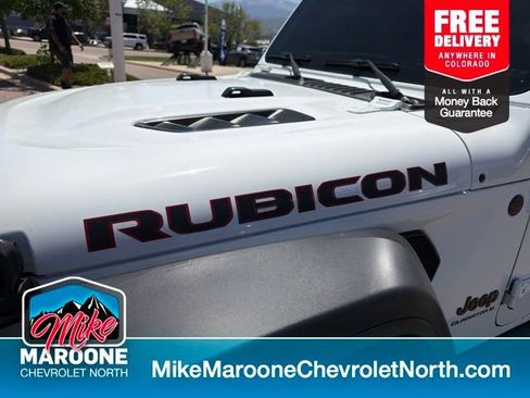 Used 2024 Jeep Gladiator Rubicon w/ Convenience Group AWD/4WD image 11