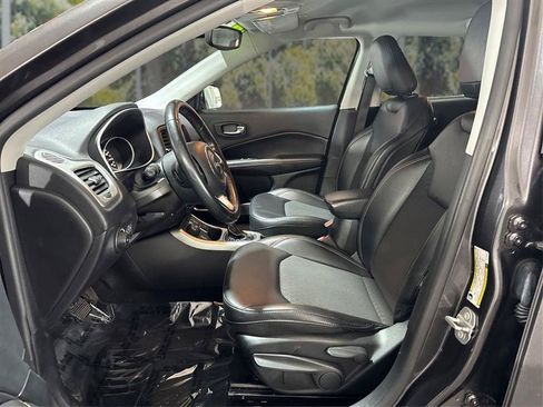 Used 2019 Jeep Compass Latitude AWD/4WD image 9