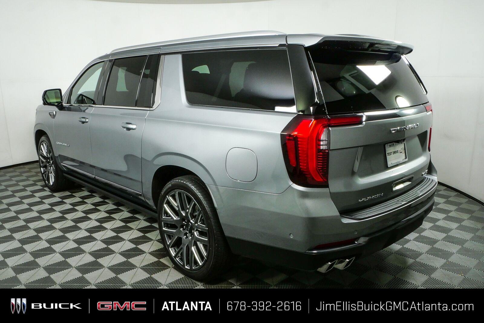 Used 2025 GMC Yukon XL Denali Ultimate w/ LPO, Floor Liner Package AWD/4WD image 32