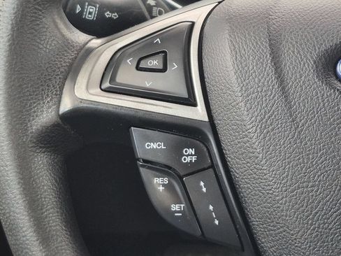 Used 2020 Ford Fusion SE FWD image 16