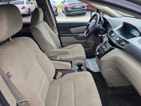 Used 2011 Honda Odyssey EX image 32