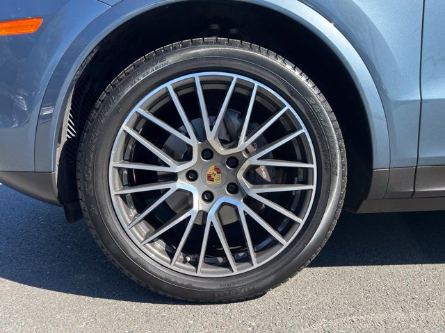 Used 2020 Porsche Cayenne AWD/4WD image 12