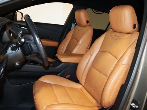 Used 2020 Cadillac XT4 Premium Luxury image 39