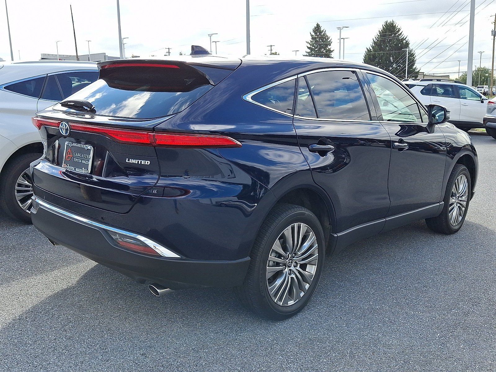 Used 2024 Toyota Venza Limited AWD/4WD image 4