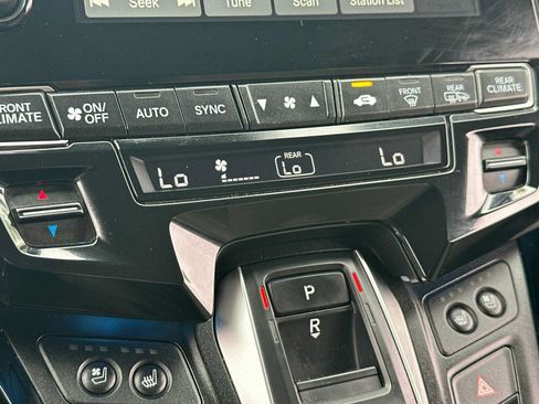 Used 2018 Honda Odyssey Elite image 26