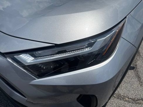 Used 2024 Toyota RAV4 XLE AWD/4WD image 9
