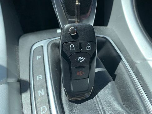 Used 2016 Ford Fusion SE image 44