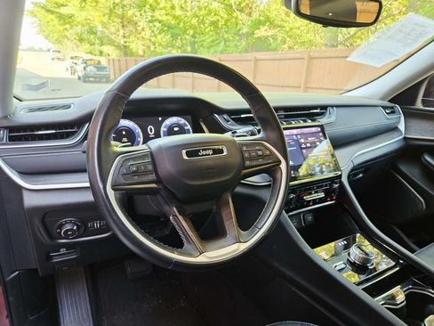 Used 2021 Jeep Grand Cherokee L Limited AWD/4WD image 10