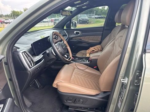 Certified 2024 Kia Sorento SX Prestige w/ Olive Brown Leather Package AWD/4WD image 10