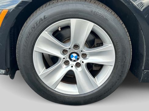 Used 2012 BMW 528i xDrive Sedan AWD/4WD image 8