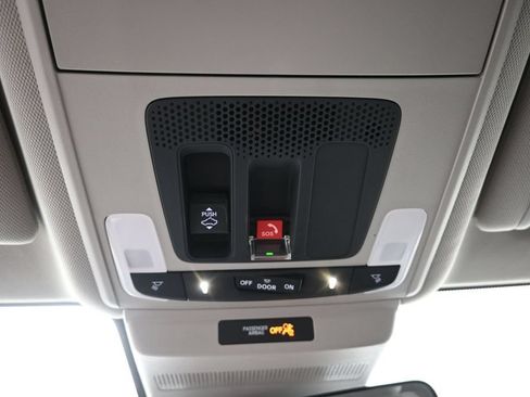 Used 2024 Honda Accord EX-L image 17