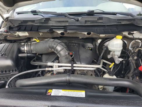 Used 2012 RAM 1500 Classic SLT AWD/4WD image 11